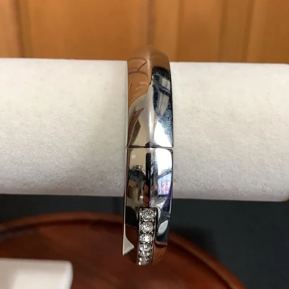 Silver tone rhinestone hinge bracelet - Picture 3 of 6